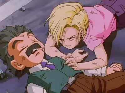 La gran alianza: El ataque combinado de Goku y C-18